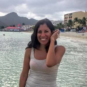 Meet your Posher, Claudia